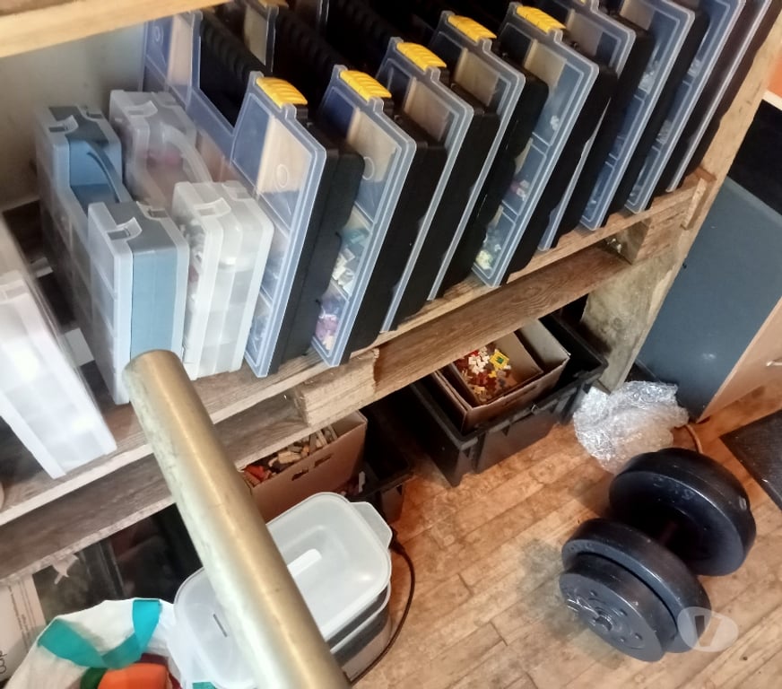 Jeux - Jouets Deux-Sèvres St Maixent l'Ecole - 79400 - Photos Vivastreet Vend petites pièces Légo et personnages
