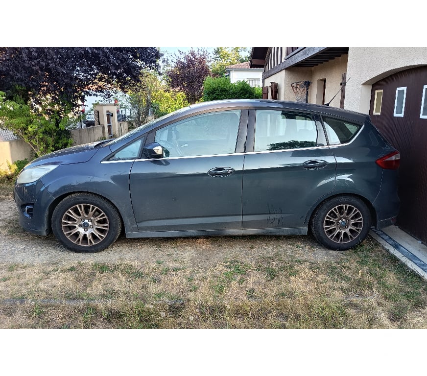 Voiture d'occasion Landes Mont de Marsan - 40000 - Photos Vivastreet Ford C-MAX 2.0 TDCi 140 Powershift En état boîte auto HS