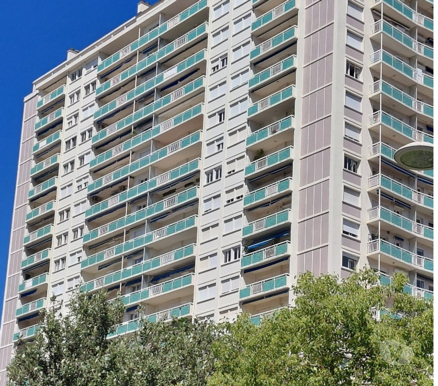 Appartements à vendre Var Toulon - Photos Vivastreet À VENDRE – T3 – Terrasse vue mer – Mourillon TOULON