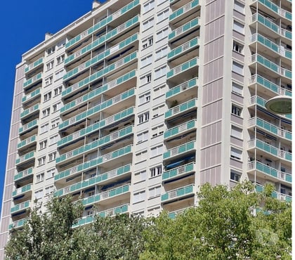 Achat appartement Toulon Toulon - Photos Vivastreet À VENDRE – T3 – Terrasse vue mer – Mourillon TOULON