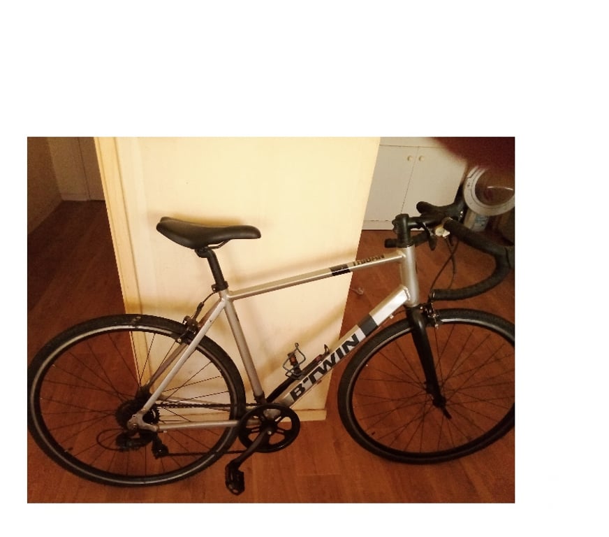 Matériel de sport Pas-de-Calais Henin Beaumont - 62110 - Photos Vivastreet Vélo Décatthlon btwin triban 100
