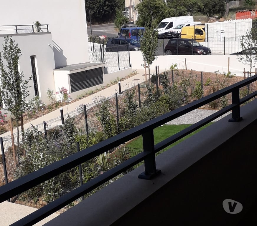 Location appartement Bouches-du-Rhône Aubagne - 13400 - Photos Vivastreet particulier loue T2, garage,+ moto residence sécurisée