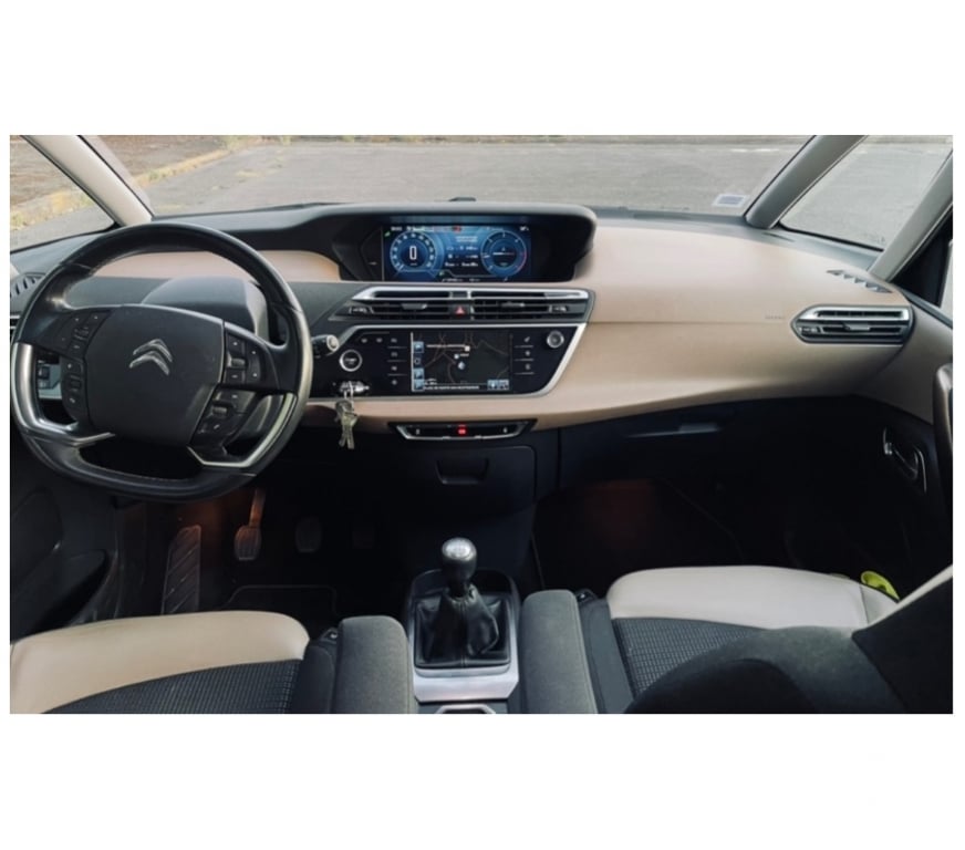 Voiture d'occasion Moselle Ste Marie aux Chenes - 57255 - Photos Vivastreet C4 Picasso 2.0L HDI 150cv Exclusive Full options