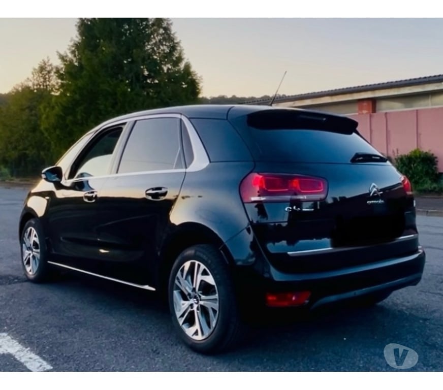 Voiture d'occasion Moselle Ste Marie aux Chenes - 57255 - Photos Vivastreet C4 Picasso 2.0L HDI 150cv Exclusive Full options