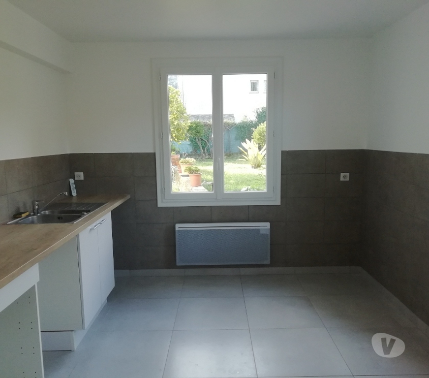 Location appartement Alpes-Maritimes Vallauris - 06220 - Photos Vivastreet appartement en rez de jardin ( bas de villa)