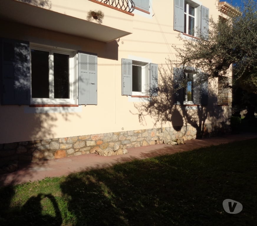 Location appartement Alpes-Maritimes Vallauris - 06220 - Photos Vivastreet appartement en rez de jardin ( bas de villa)