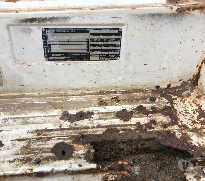 Voiture pour pièces Gard Ners - 30360 - Photos Vivastreet Camion benne ford transit de 1986 Diesel
