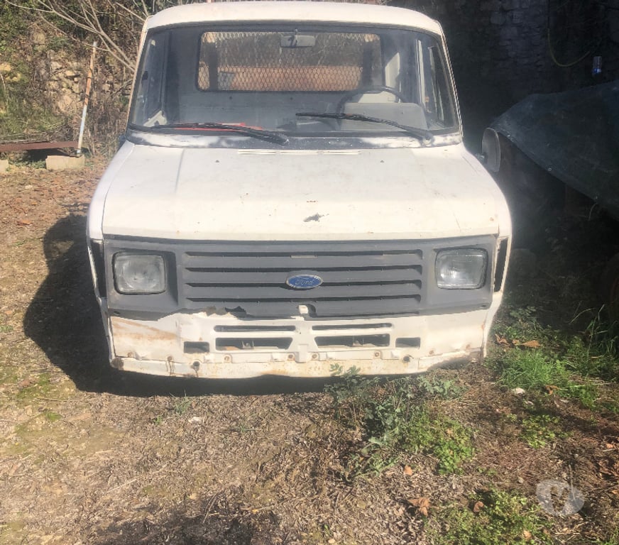 Voiture pour pièces Gard Ners - 30360 - Photos Vivastreet Camion benne ford transit de 1986 Diesel