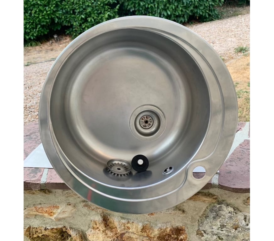  Essonne Bievres - 91570 - Photos Vivastreet Évier à encastrer en inox bac rond 49 cm avec vidange