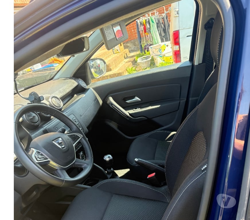 Voiture d'occasion Nord Jeumont - 59460 - Photos Vivastreet Dacia Duster II 4X2 confort bleu navy