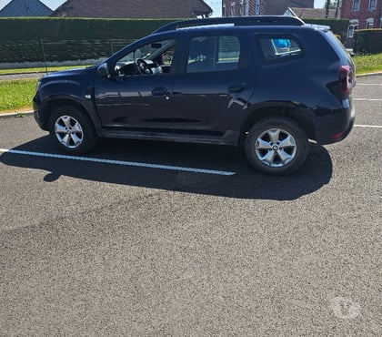 Voiture à vendre Jeumont Nord - Photos Vivastreet Dacia Duster II 4X2 confort bleu navy