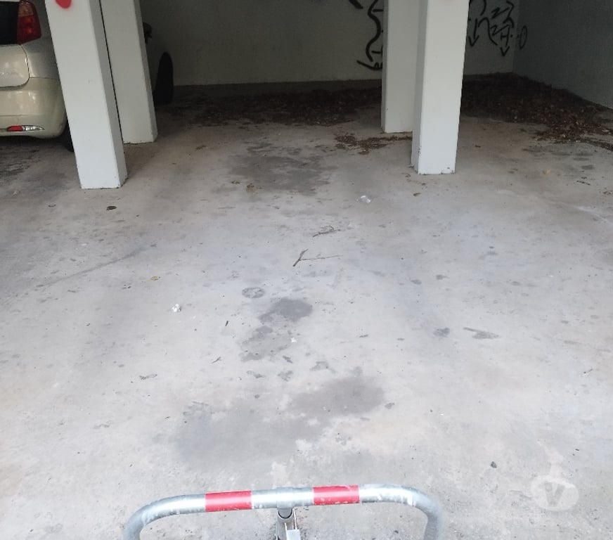 Parkings - Garages Ille-et-Vilaine Rennes - Photos Vivastreet Loue Parking couvert.Villejean Pontchaillou