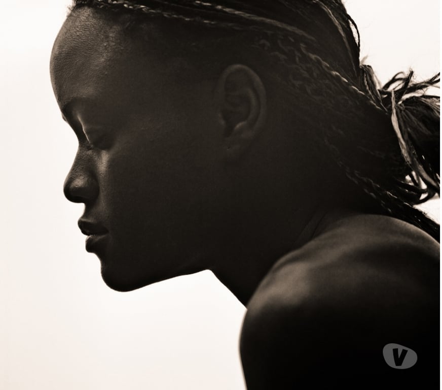 Castings, modèles, photographes Isère Grenoble - Photos Vivastreet Recherche modèles pour portrait noir et blanc