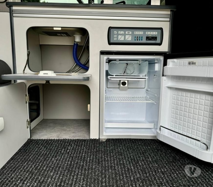 Camping car occasion Haut-Rhin Colmar - 68000 - Photos Vivastreet VW Transporter T6 150 CV BVM6 Amménagement Bajett
