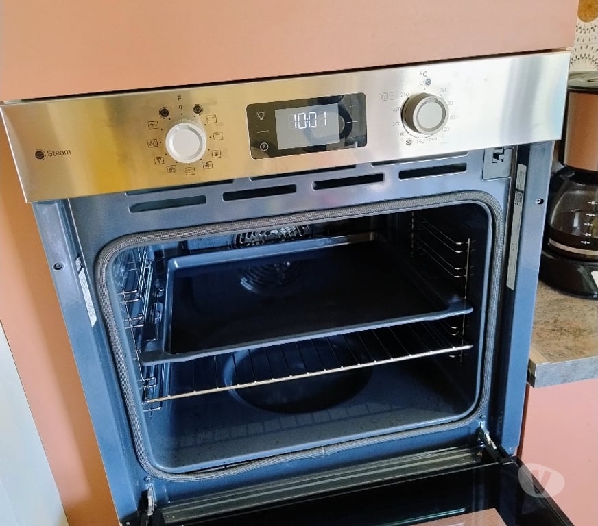 Electroménager occasion Gard Laval Pradel - 30110 - Photos Vivastreet Four Indesit encastrable encore garantie