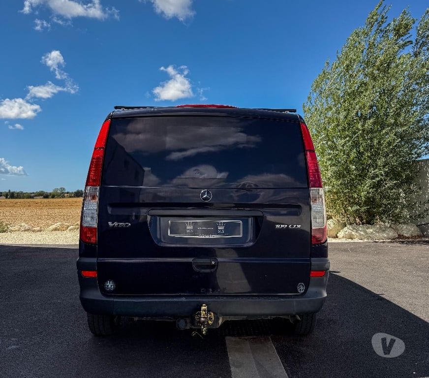 Voiture d'occasion Charente-Maritime La Rochelle - 17000 - Photos Vivastreet MERCEDES-BENZ VITO 109 CDI – KIT BOIS – ATTELAGE