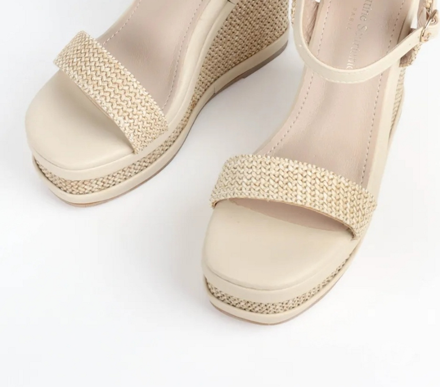 Chaussures Paris Paris 1er ardt - 75001 - Photos Vivastreet Magnifique Sandla Été Femme