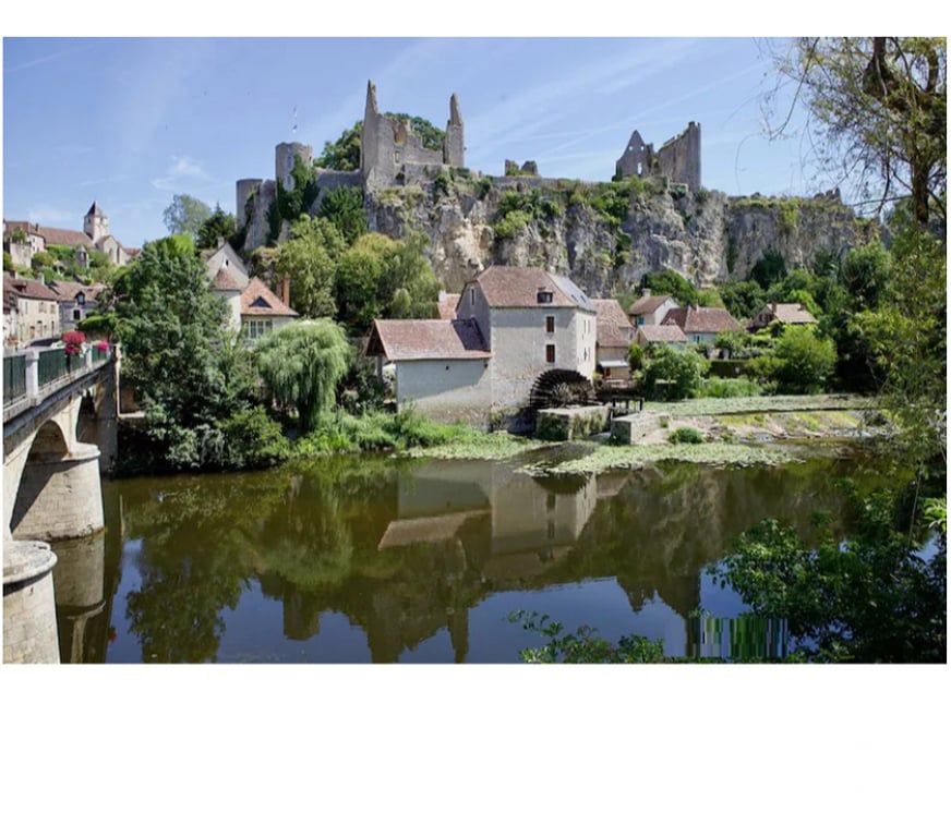 Spectacles Vienne Angles sur l'Anglin - 86260 - Photos Vivastreet Place adulte enfant Roc aux Sorciers + Forteresse d’Angles
