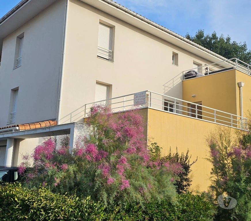Location appartement Loire-Atlantique Reze - 44400 - Photos Vivastreet A louer Appartement T3