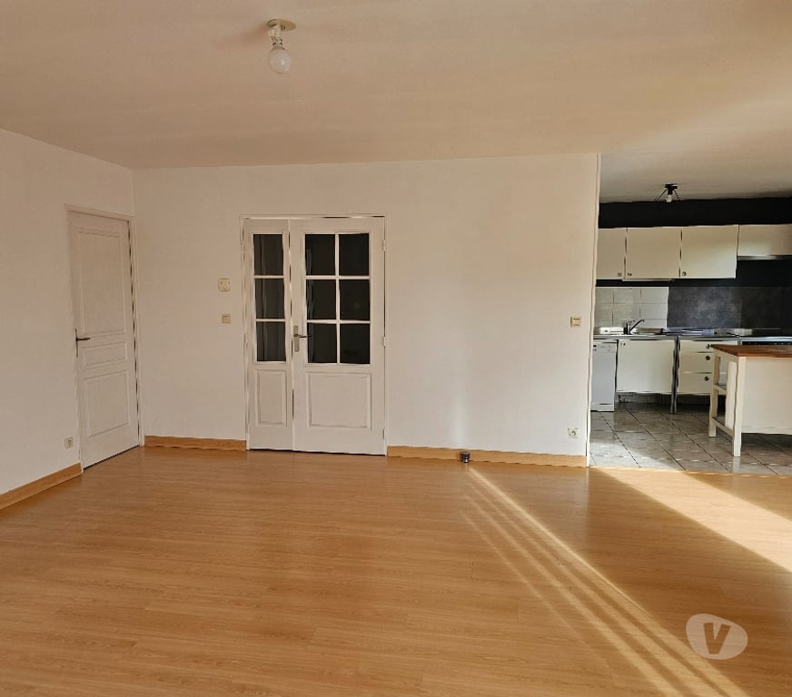 Location appartement Loire-Atlantique Reze - 44400 - Photos Vivastreet A louer Appartement T3