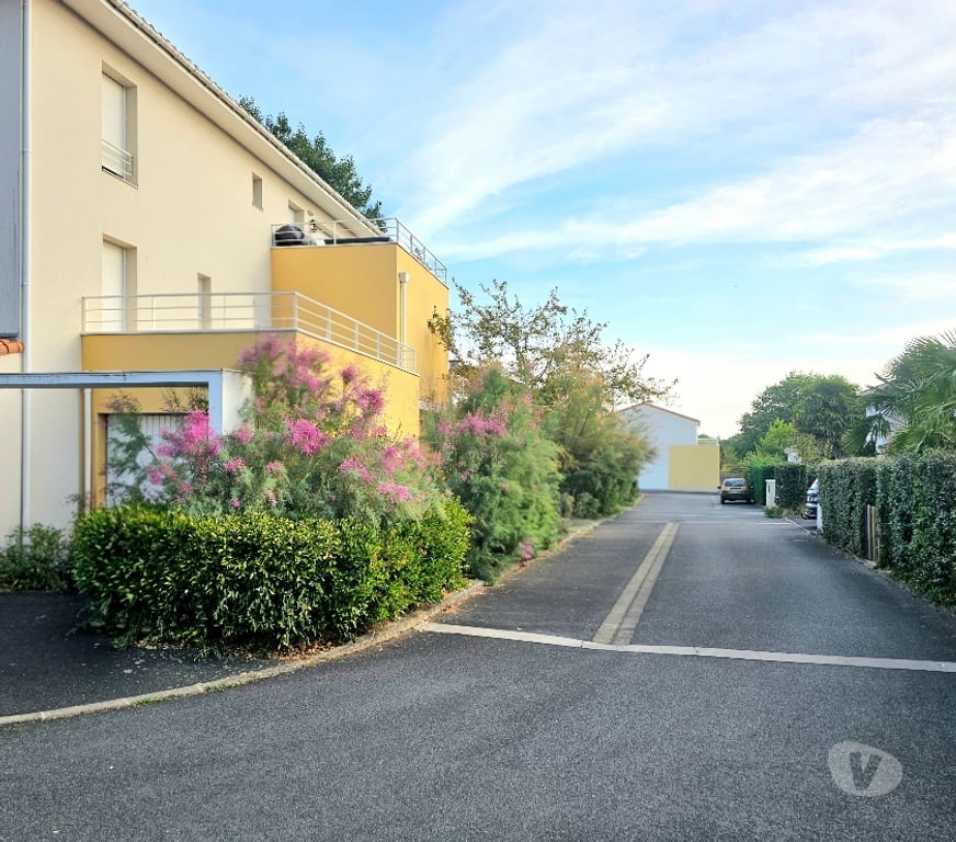 Location appartement Loire-Atlantique Reze - 44400 - Photos Vivastreet A louer Appartement T3
