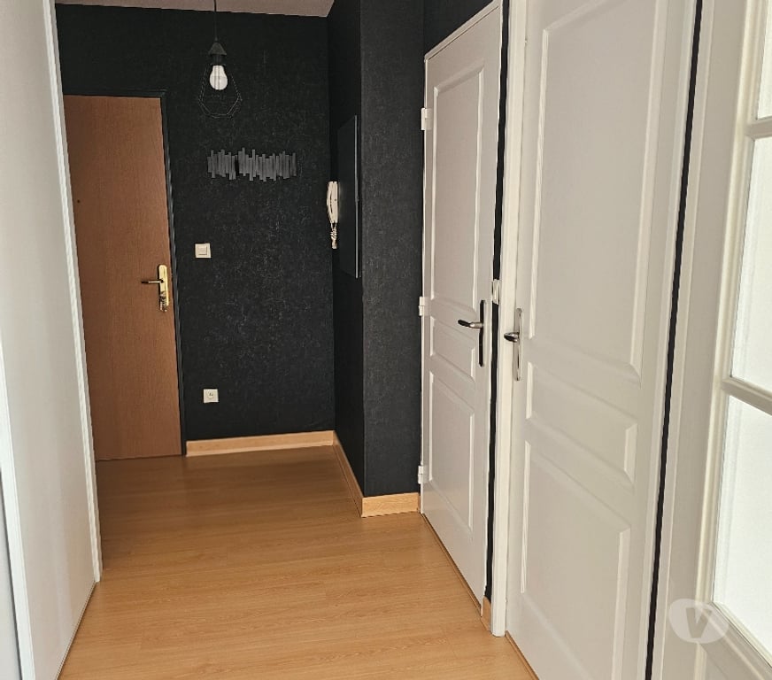 Location appartement Loire-Atlantique Reze - 44400 - Photos Vivastreet A louer Appartement T3