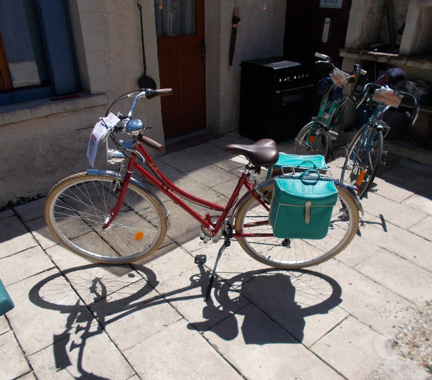 Matériel de sport Indre-et-Loire Neuilly le Brignon - 37160 - Photos Vivastreet vélo ville arcade cofee s6 2024