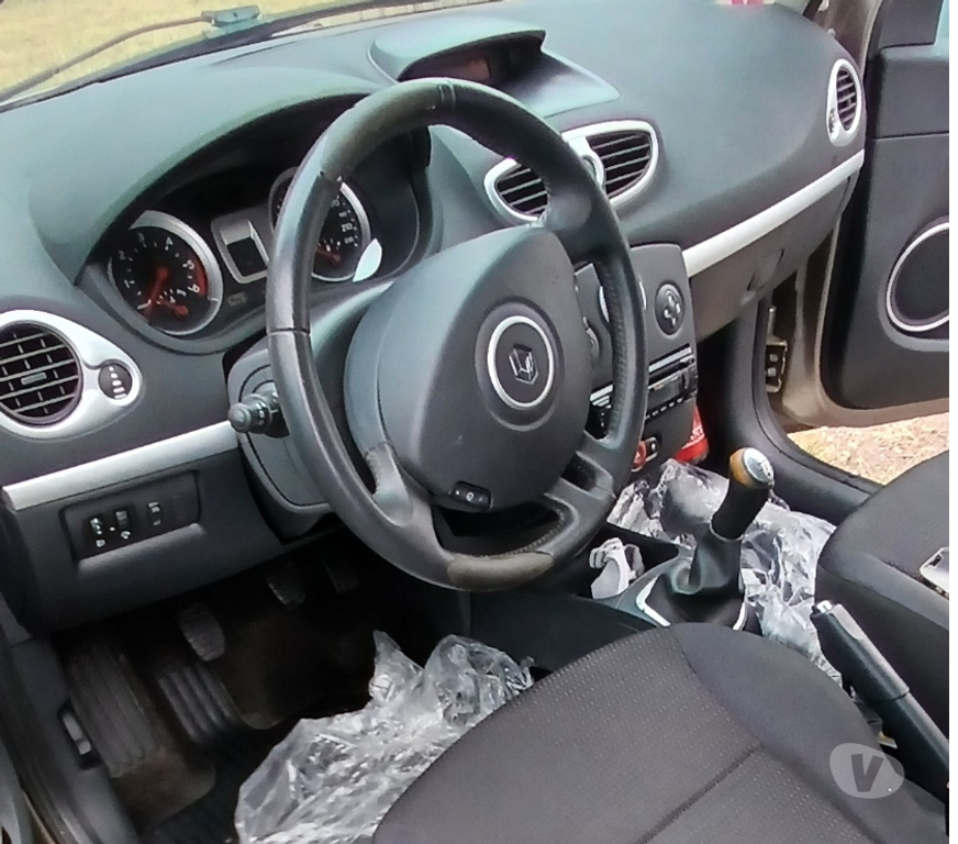 Voiture d'occasion Meurthe-et-Moselle Longwy - 54400 - Photos Vivastreet Clio 1.5 litres dci année 2008