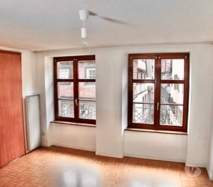 Location appartement Bas-Rhin Strasbourg - Photos Vivastreet HYPERCENTRE 2P. Grand’rue zone piétonne
