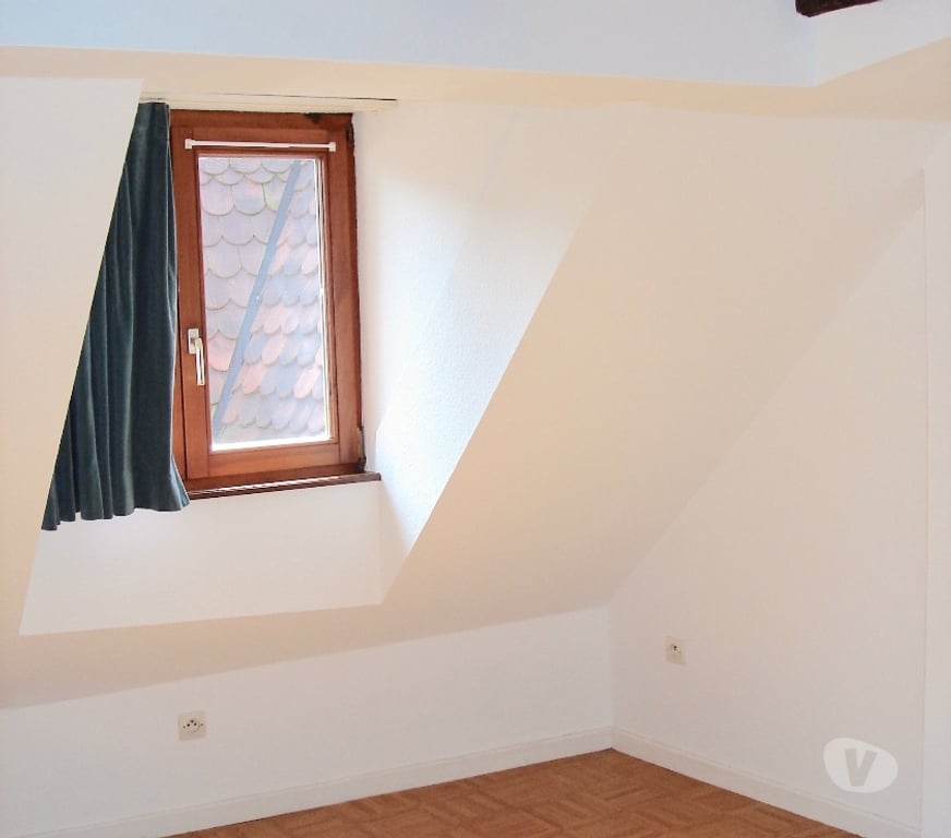 Location appartement Bas-Rhin Strasbourg - Photos Vivastreet HYPERCENTRE petit 2P. Grand’rue zone piétonne
