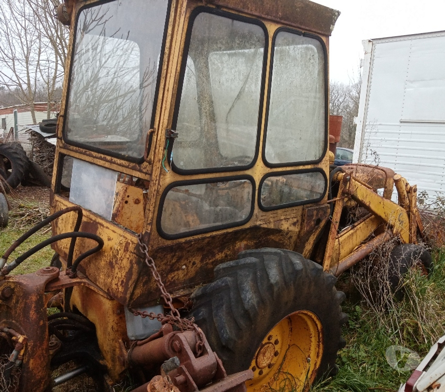 Engins agricoles Dordogne Bertric Buree - 24320 - Photos Vivastreet Tractopelle CASE