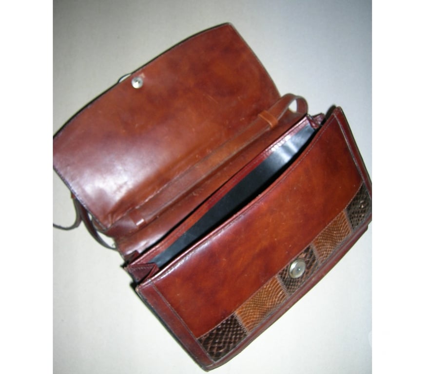 Accessoires - Bagagerie Haute-Garonne Leguevin - 31490 - Photos Vivastreet Sac pochette ou bandoulière vintage