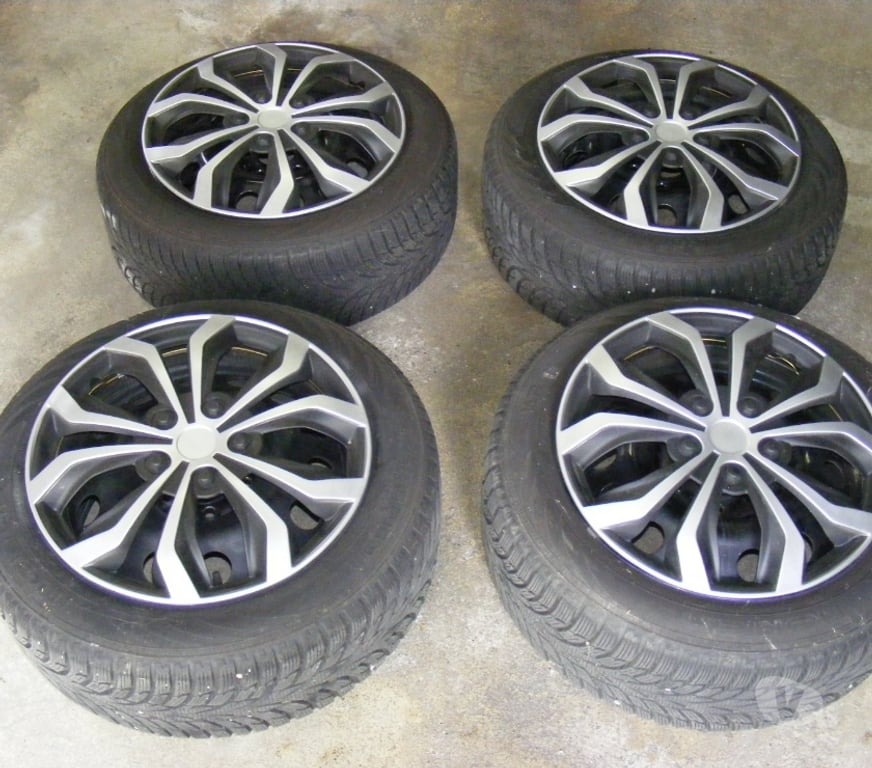 Pièces et services auto Isère St Simeon de Bressieux - 38870 - Photos Vivastreet 4 PNEUS NEIGE NOKIAN 205 55 16 91T WRD3 Avec jantes