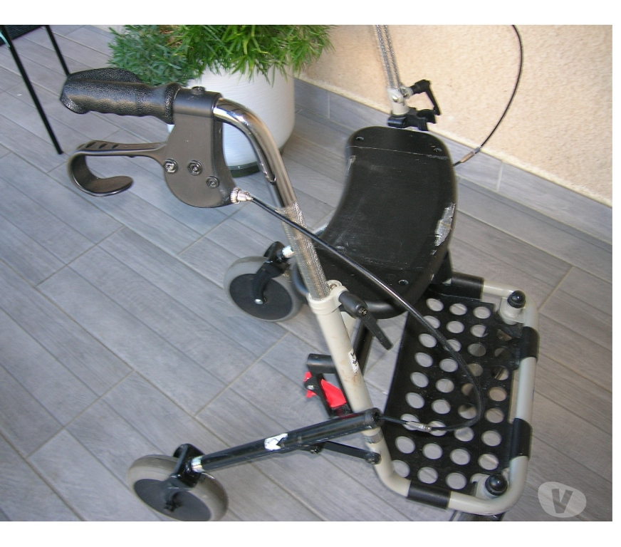 Beauté - Santé Haute-Garonne Leguevin - 31490 - Photos Vivastreet Déambulateur INVACARE - P452