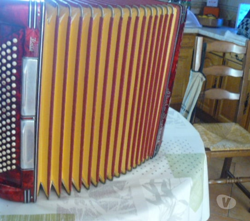 Instruments de musique Charente Breville - 16370 - Photos Vivastreet a vendre accordéon Paolo Soprani