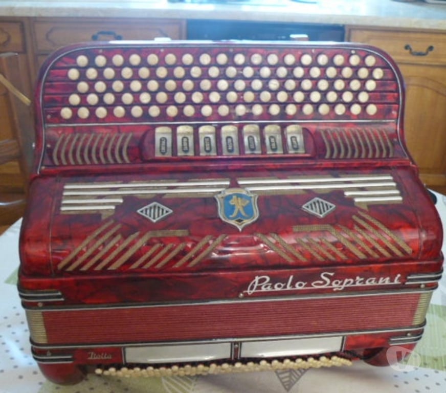 Instruments de musique Charente Breville - 16370 - Photos Vivastreet a vendre accordéon Paolo Soprani