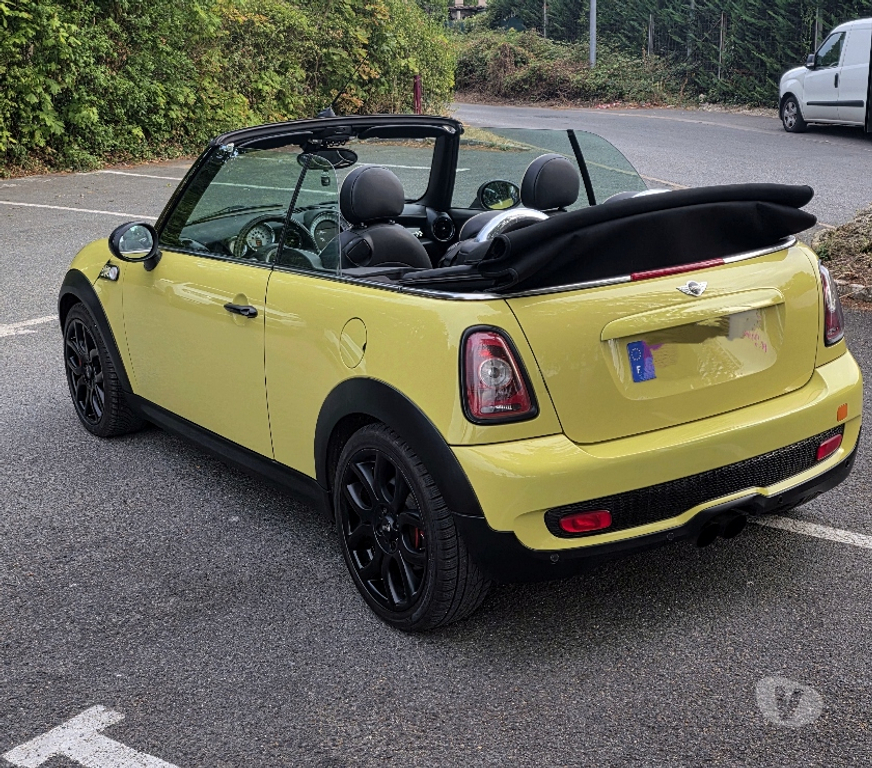 Voiture d'occasion Val-de-Marne St Maur des Fosses - 94100 - Photos Vivastreet Mini John Cooper Works 1.6 THP 211 ch Cabriolet (R57)