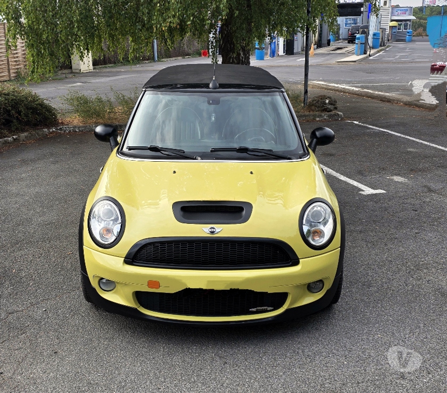 Voiture d'occasion Val-de-Marne St Maur des Fosses - 94100 - Photos Vivastreet Mini John Cooper Works 1.6 THP 211 ch Cabriolet (R57)
