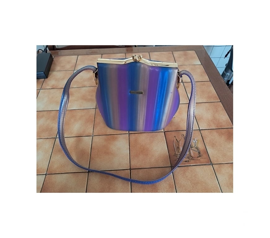 Accessoires - Bagagerie Moselle Semecourt - 57280 - Photos Vivastreet Sac main fete bandoulière mode CASTELLA noel