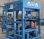 Mieuxce - Orne — Machine a brique semi-automatique AGB 5.1