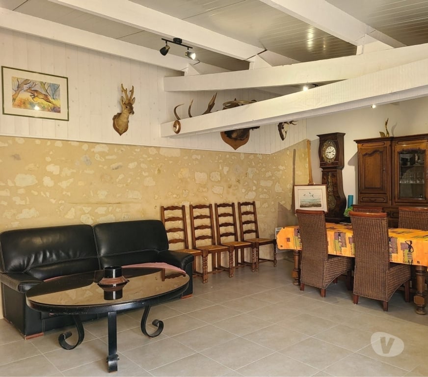 Vente Maison Maine-et-Loire Vernoil - 49390 - Photos Vivastreet Maison entièrement rénovée
