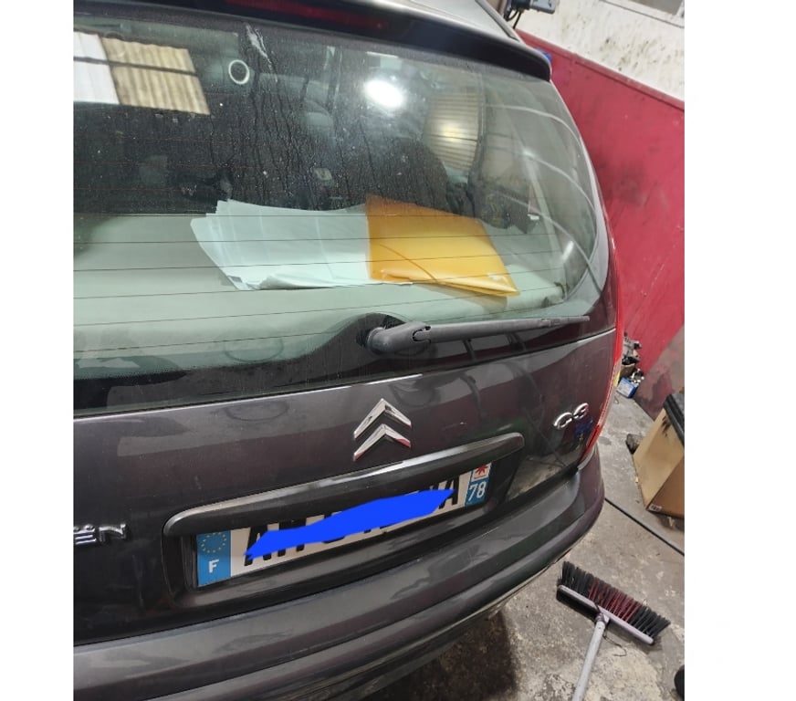Voiture pour pièces Seine-Saint-Denis Aulnay sous Bois - 93600 - Photos Vivastreet Vend Citroen C3 Moteur bloqué