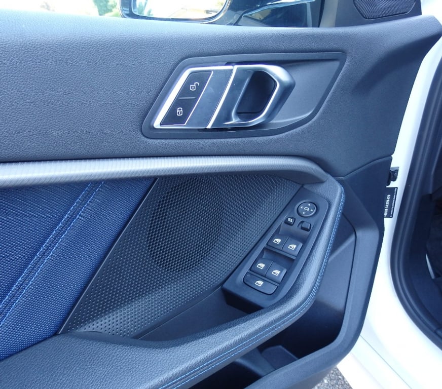 Voiture d'occasion Doubs Besancon - 25000 - Photos Vivastreet BMW Série 1 118d M Sport 150ch, caméra recul