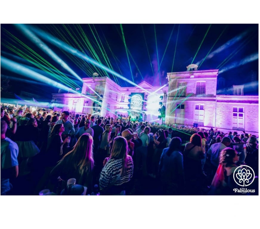 Spectacles Nord Roost Warendin - 59286 - Photos Vivastreet 2 x 2 places pour Bohemian Dream Village samedi 5 septembre