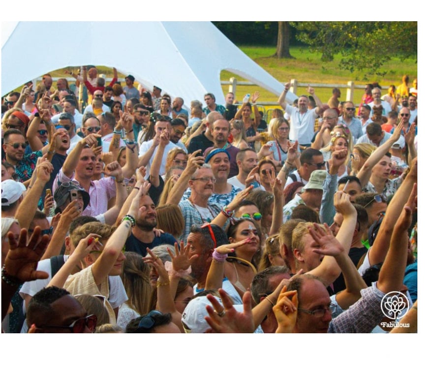 Spectacles Nord Roost Warendin - 59286 - Photos Vivastreet 2 x 2 places pour Bohemian Dream Village samedi 5 septembre