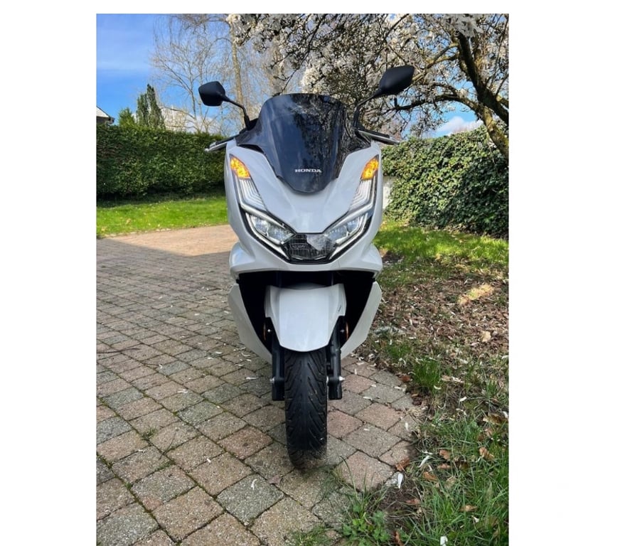 Scooter occasion Val-d'Oise Argenteuil - 95100 - Photos Vivastreet HONDA PCX 125abs