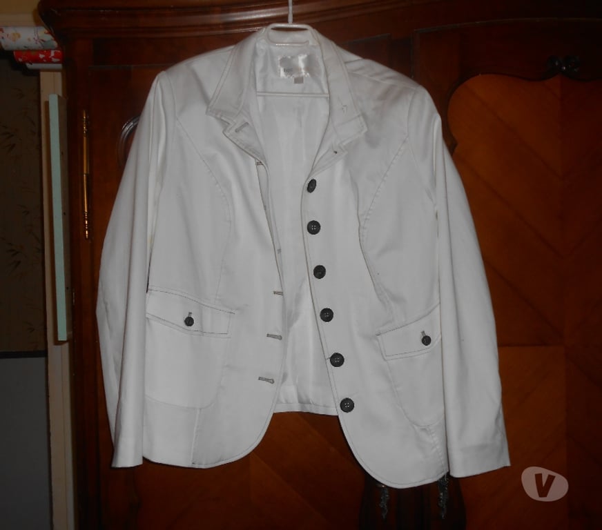 Vêtements occasion Ille-et-Vilaine Vitre - 35500 - Photos Vivastreet a vendre vetements