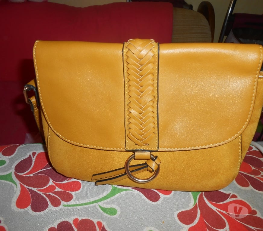 Accessoires - Bagagerie Ille-et-Vilaine Vitre - 35500 - Photos Vivastreet a vendre 2 sac a main