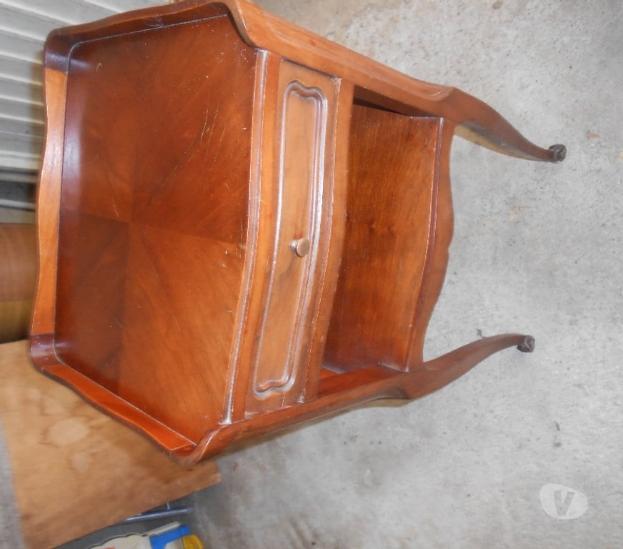 Ameublement & art de la table Ille-et-Vilaine Vitre - 35500 - Photos Vivastreet a vendre 1 table nuit