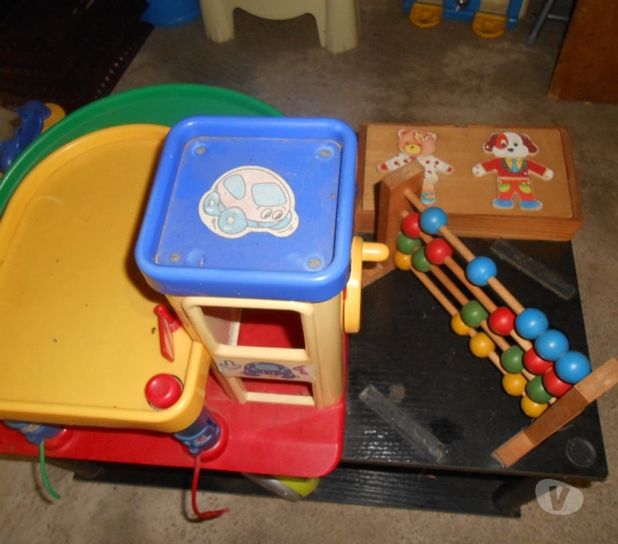 Jeux - Jouets Ille-et-Vilaine Vitre - 35500 - Photos Vivastreet a donner des jouets d'enfants